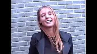 Stephanie Dari Belgia Mendapatkan Seks Mobil Dalam Video Hd