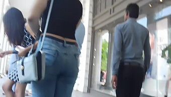 Fille Bien Foutue En Jeans Bien Ajustés