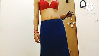 Ama De Casa Desi En Saree Se Desnuda Y Se Masturba