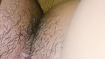 Indian Hot Chut Gets A Pussy Massage And Fucked