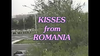 Filem Penuh Romantis Yang Menampilkan Ciuman Yang Penuh Gairah Dari Romania